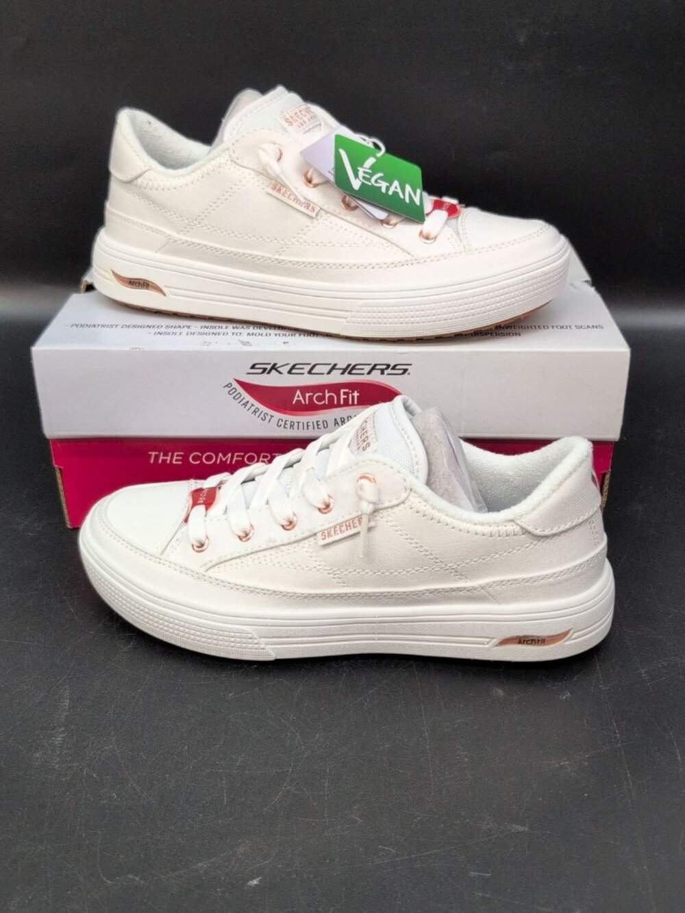 Skechers Arch Fit Arcade Meet Ya There Slip On Women’s Sneaker US 7 White